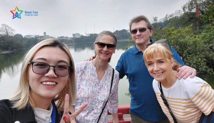 Tourist attractions in hanoi - hoan kiem lake