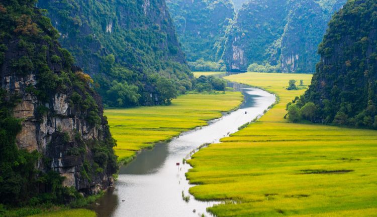 day trips from hanoi - ninh binh
