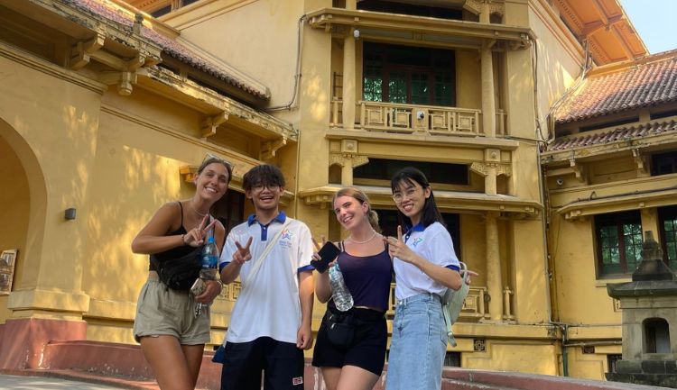 explore hanoi with locals