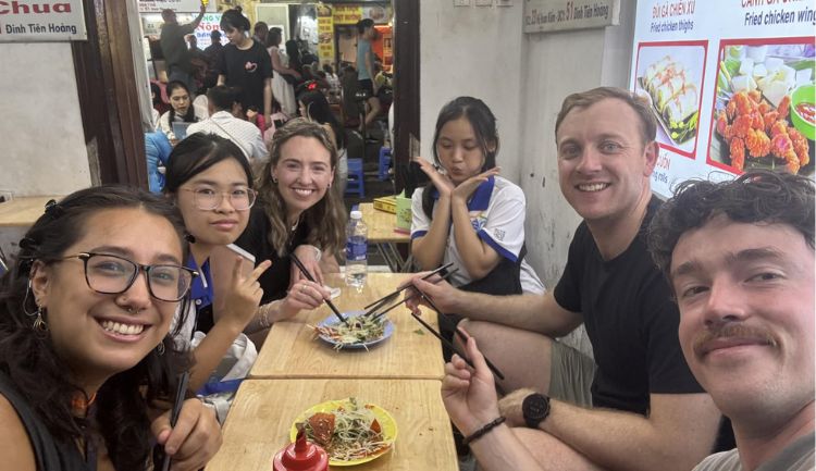 hanoi street food tour 