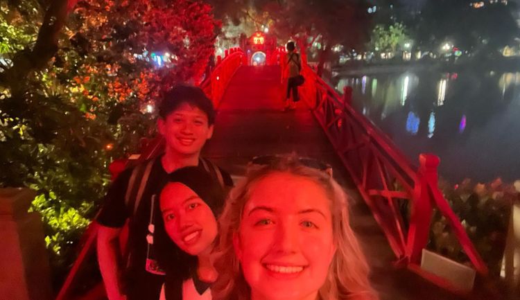 hanoi nightlife-ngoc son night tour